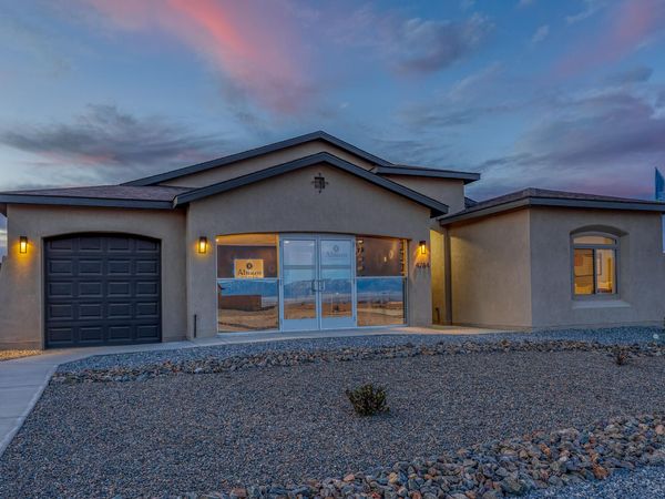 4784 Manzano Peak Street SW, Los Lunas, NM 87031