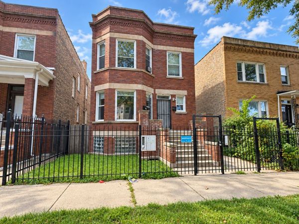 Chicago, IL 60636