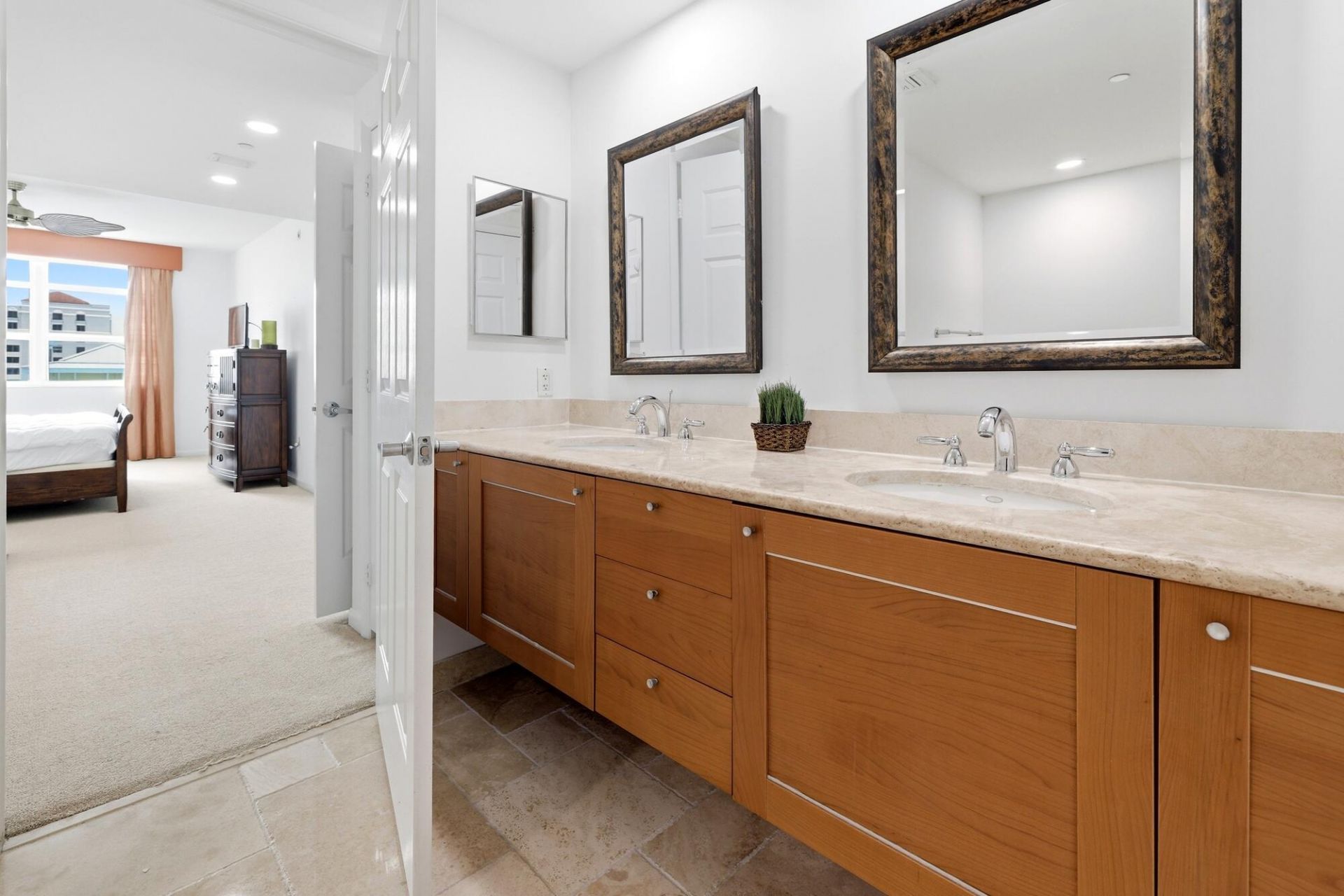 1819 SE 17th Street, Unit 703, Fort Lauderdale, FL 33316 Photo