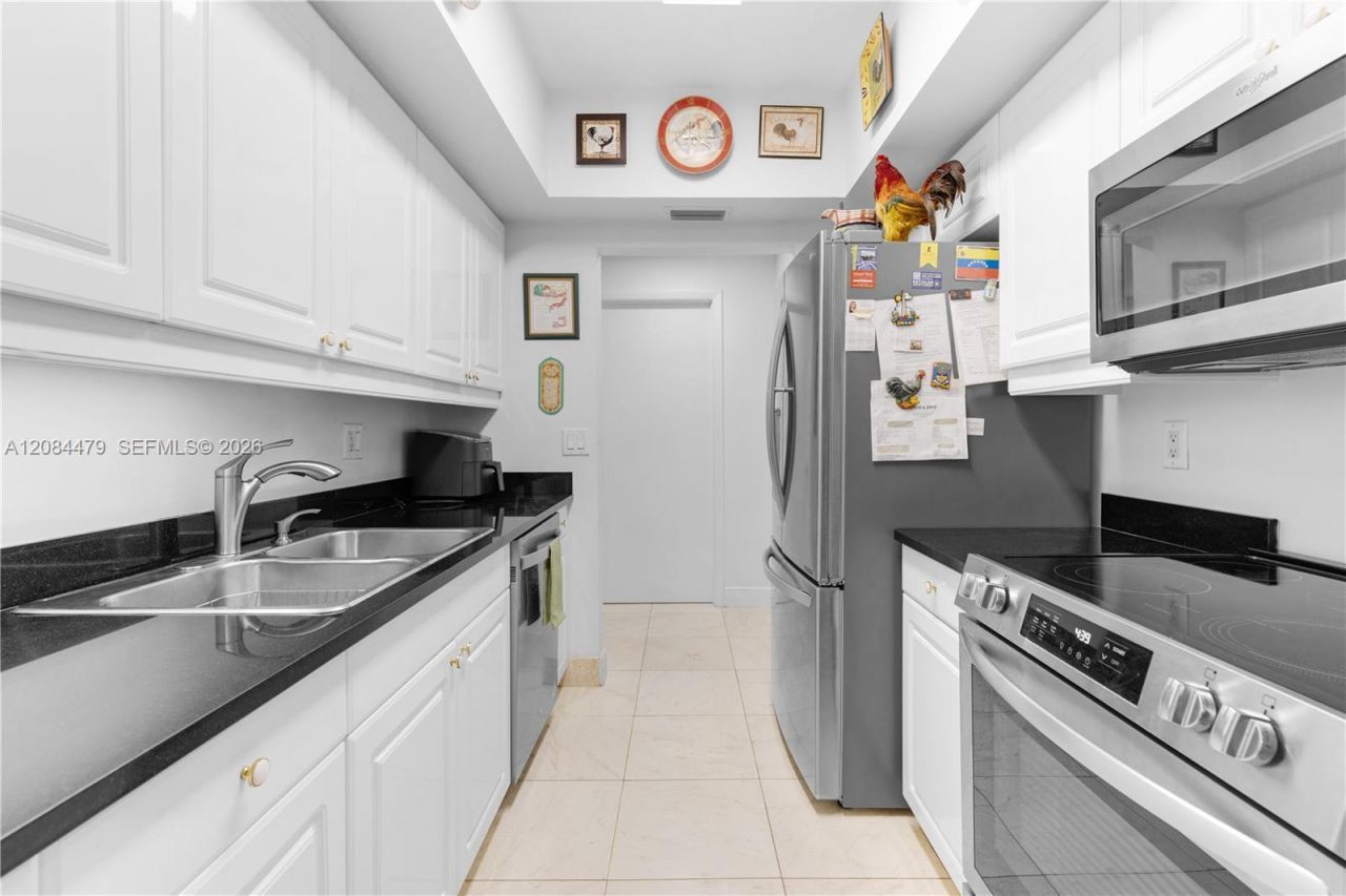 21055 Yacht Club Dr , Unit 207, Aventura, FL 33180 Photo