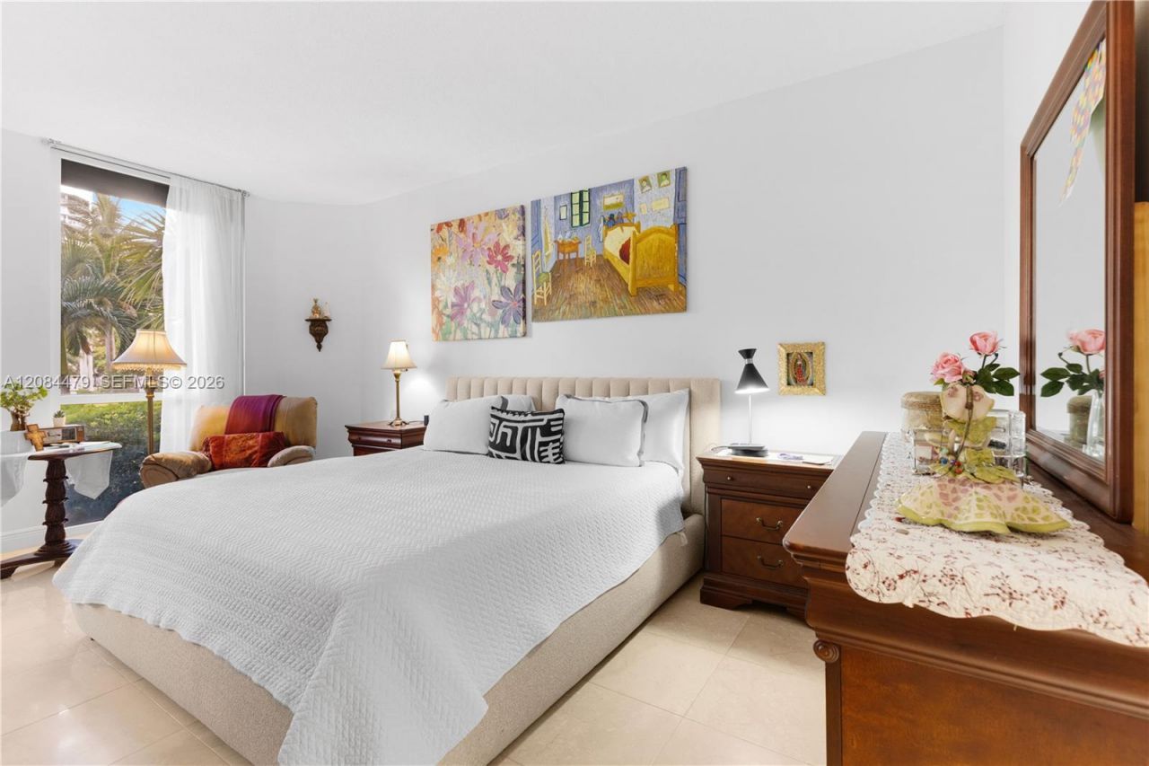 21055 Yacht Club Dr , Unit 207, Aventura, FL 33180 Photo
