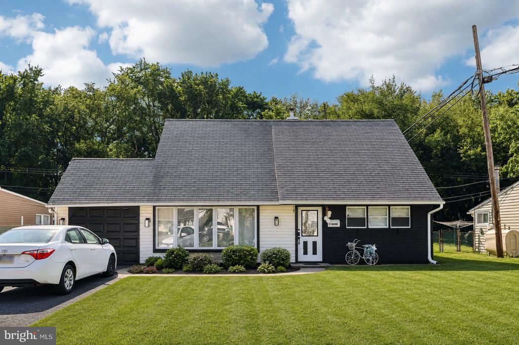 85 KINGWOOD LANE, LEVITTOWN, PA 19055