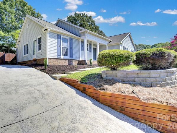 201 Sandymead Road , Matthews, NC 28105
