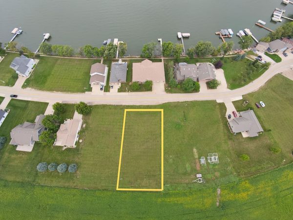 915 E Shore Drive, Lake View, IA 51450