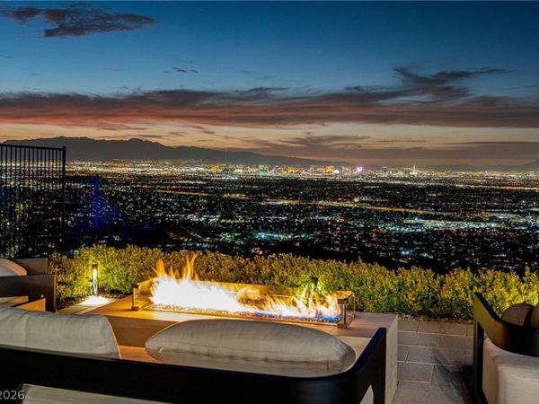 651 Overlook Rim Drive, Henderson, NV 89012