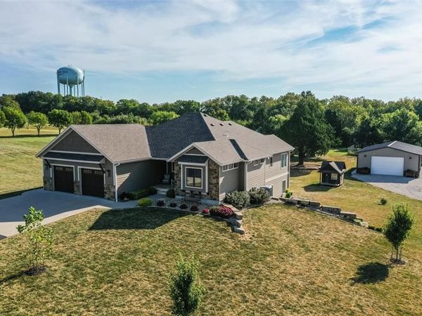 26009 S Summit Road, Harrisonville, MO 64701