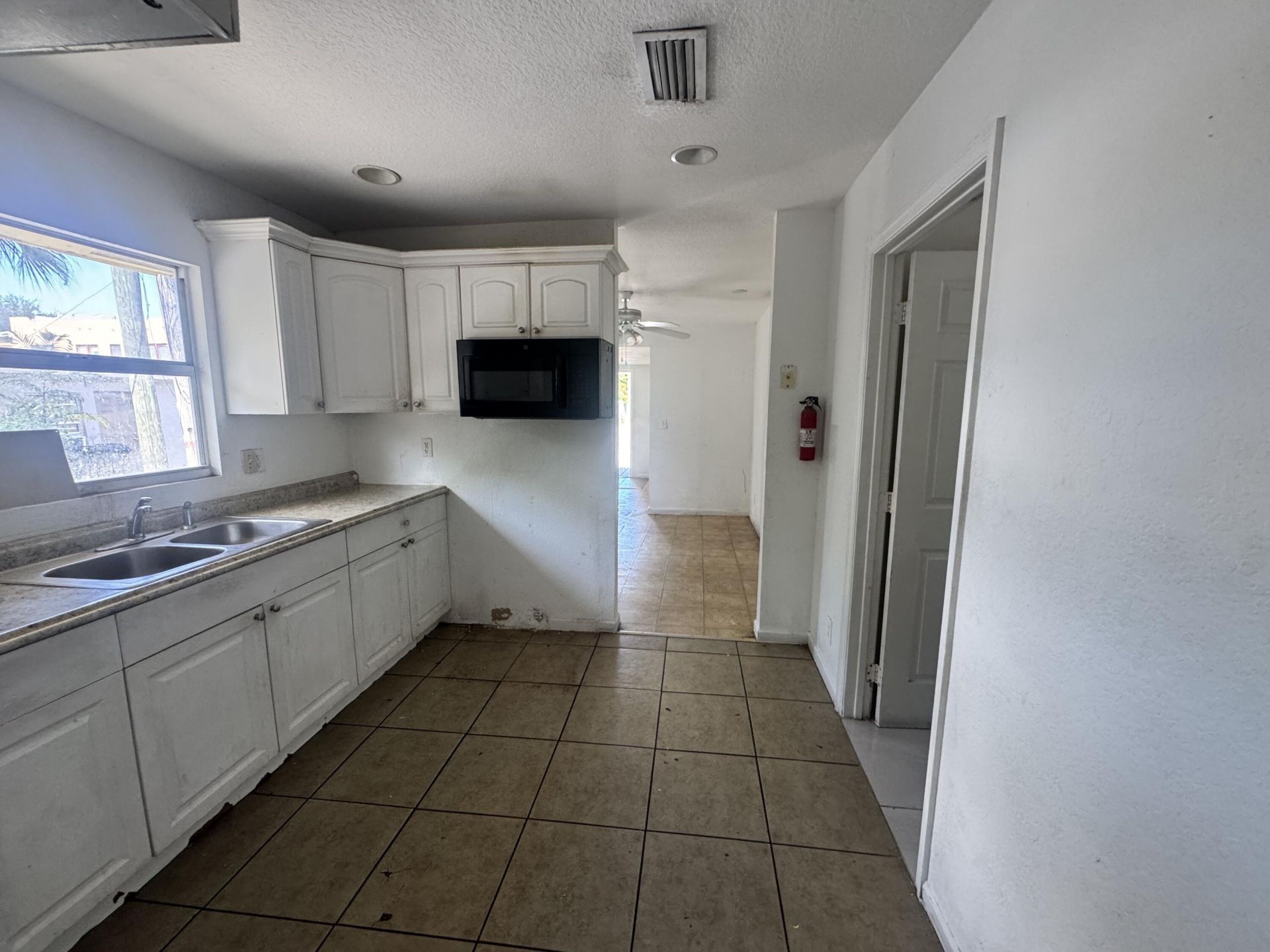 11 S D Street, Lake Worth Beach, FL 33460 Photo