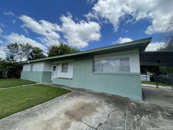 130 ASHFORD DR, San Antonio, TX 78227