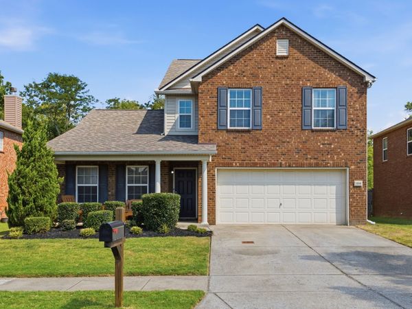1066 Gannett Rd, Hendersonville, TN 37075