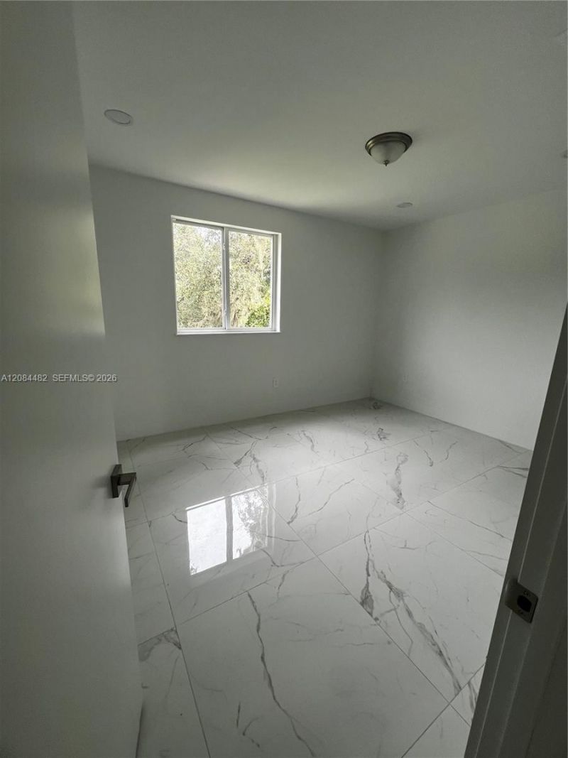 2100 NW 102nd St, Unit 2, Miami, FL 33147 Photo
