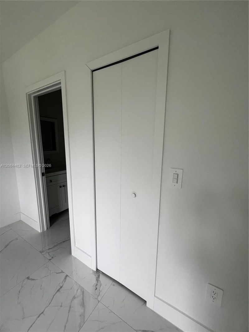 2100 NW 102nd St, Unit 2, Miami, FL 33147 Photo