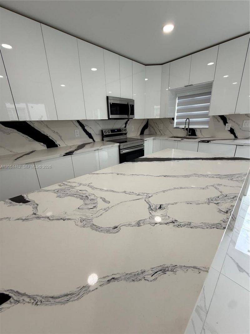2100 NW 102nd St, Unit 2, Miami, FL 33147 Photo