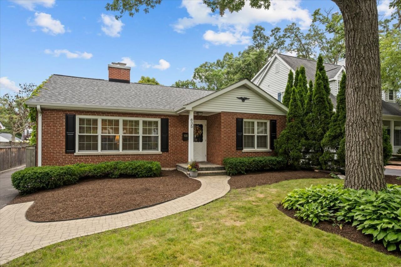 635 Northmoor Road , Lake Forest, IL 60045