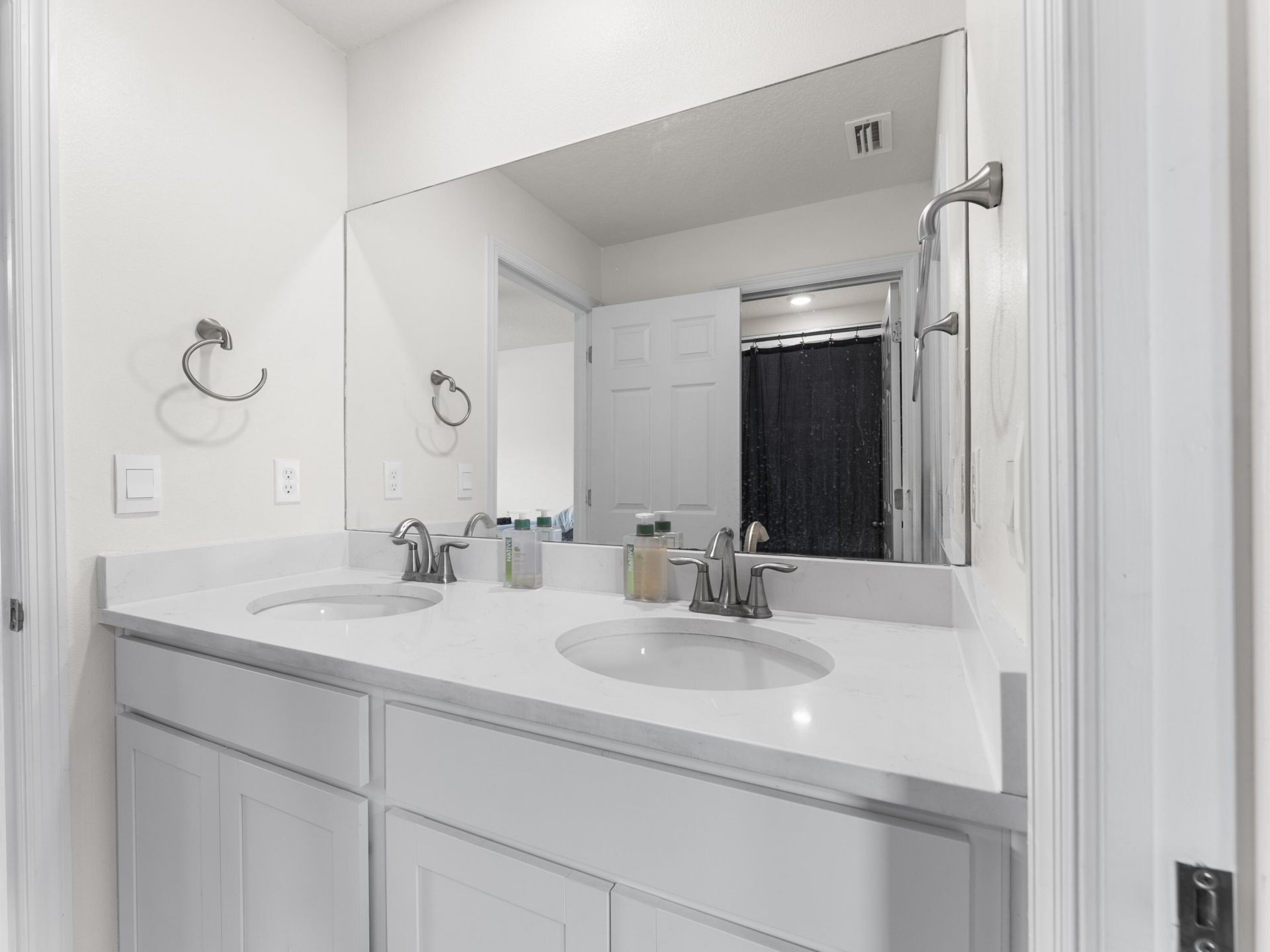 80 52nd Square, Vero Beach, FL 32968 Photo