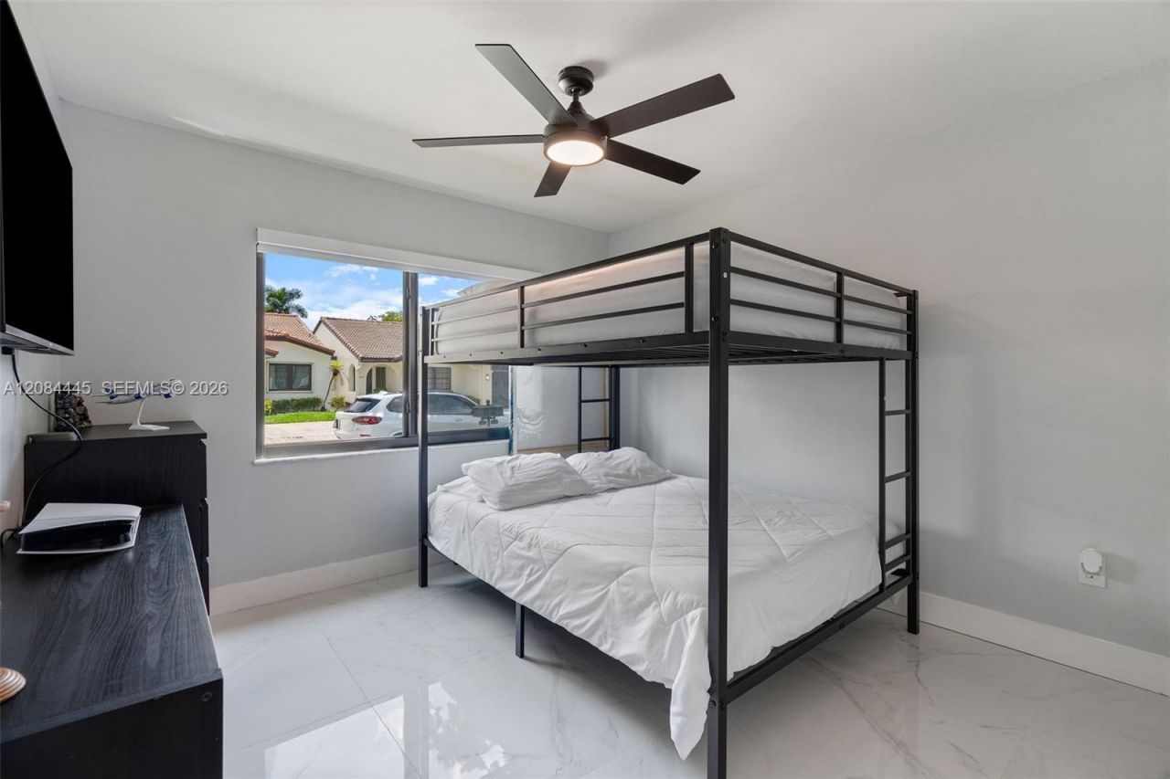 17374 NW 66th Pl , Hialeah, FL 33015 Photo