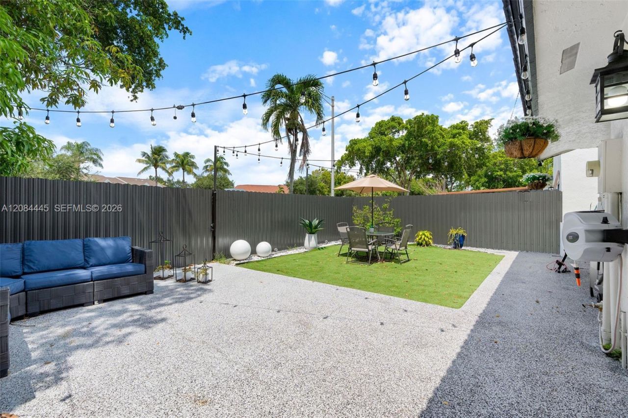 17374 NW 66th Pl , Hialeah, FL 33015 Photo