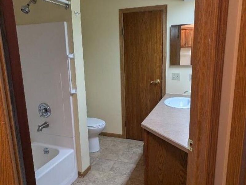 50 Stratford Green Drive, Unit 4, Canfield, OH 44406 Photo 12