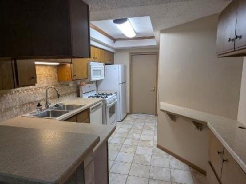 50 Stratford Green Drive, Unit 4, Canfield, OH 44406 Photo 8