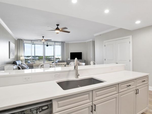 645 Lost Key Dr, Unit 405, Pensacola, FL 32507