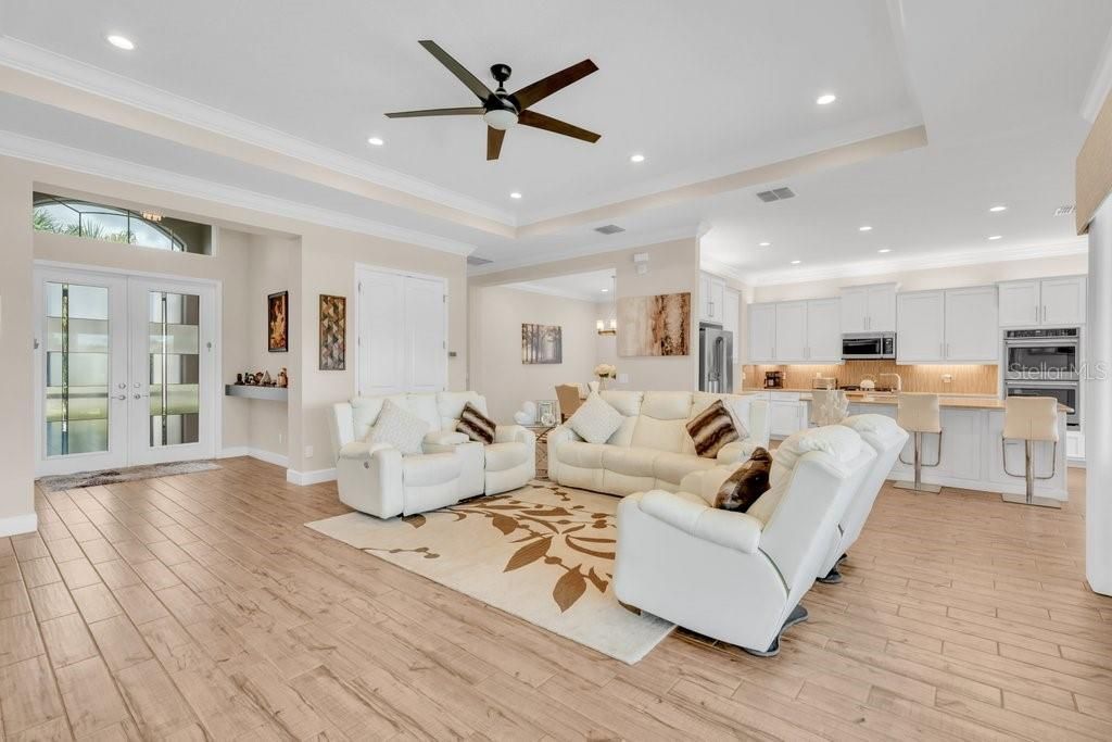 4906 Pamplona Court, Wimauma, FL 33598 Photo