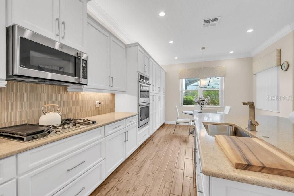 4906 Pamplona Court, Wimauma, FL 33598 Photo
