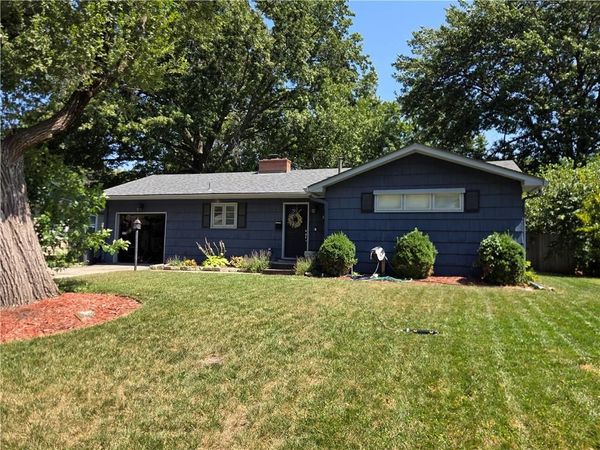 804 S Brentwood Street, Olathe, KS 66061