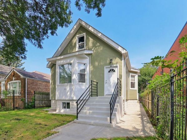 210 W 111th Street , Chicago, IL 60628