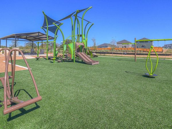 2110 WINDFLOWER LANE, Luling, TX 78648