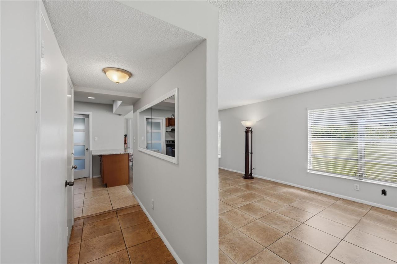 318 Barlow Avenue, Unit 71, Sarasota, FL 34232 Photo