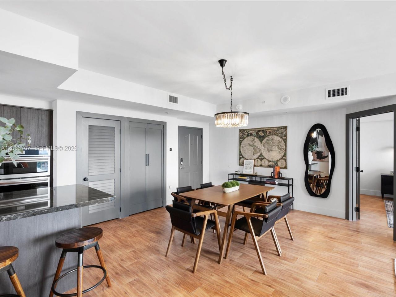 5077 NW 7th St, Unit 1117, Miami, FL 33126 Photo