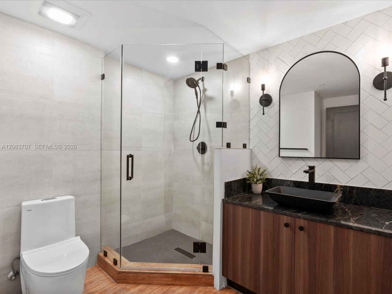 5077 NW 7th St, Unit 1117, Miami, FL 33126 Photo