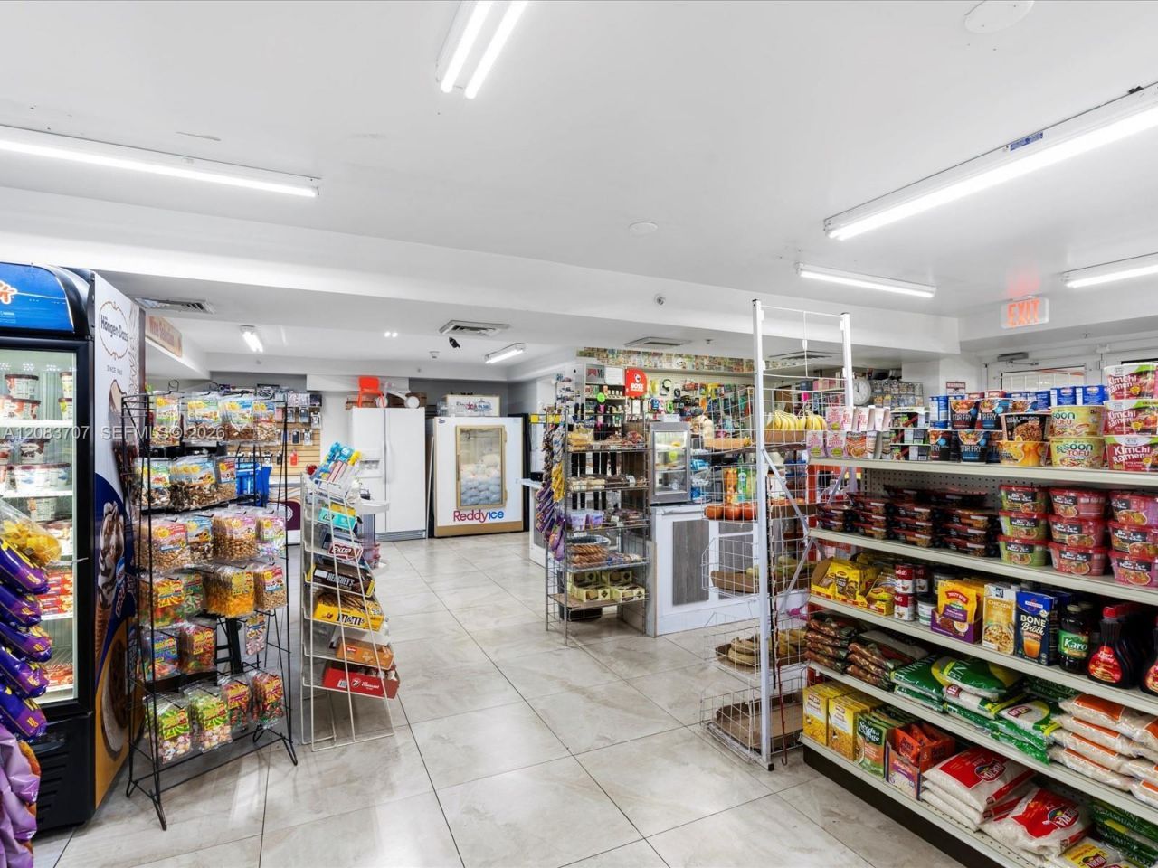 5077 NW 7th St, Unit 1117, Miami, FL 33126 Photo