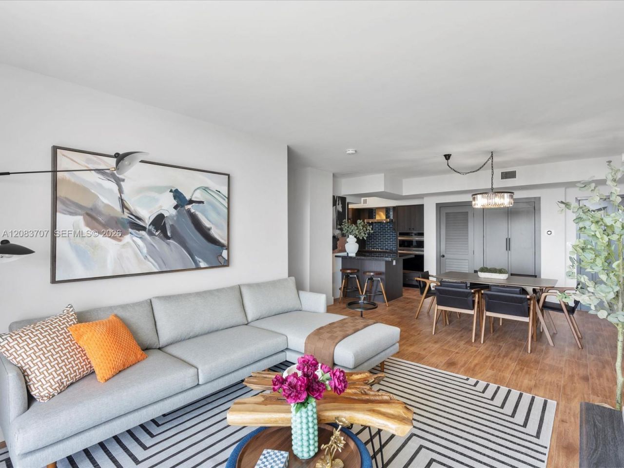5077 NW 7th St, Unit 1117, Miami, FL 33126 Photo