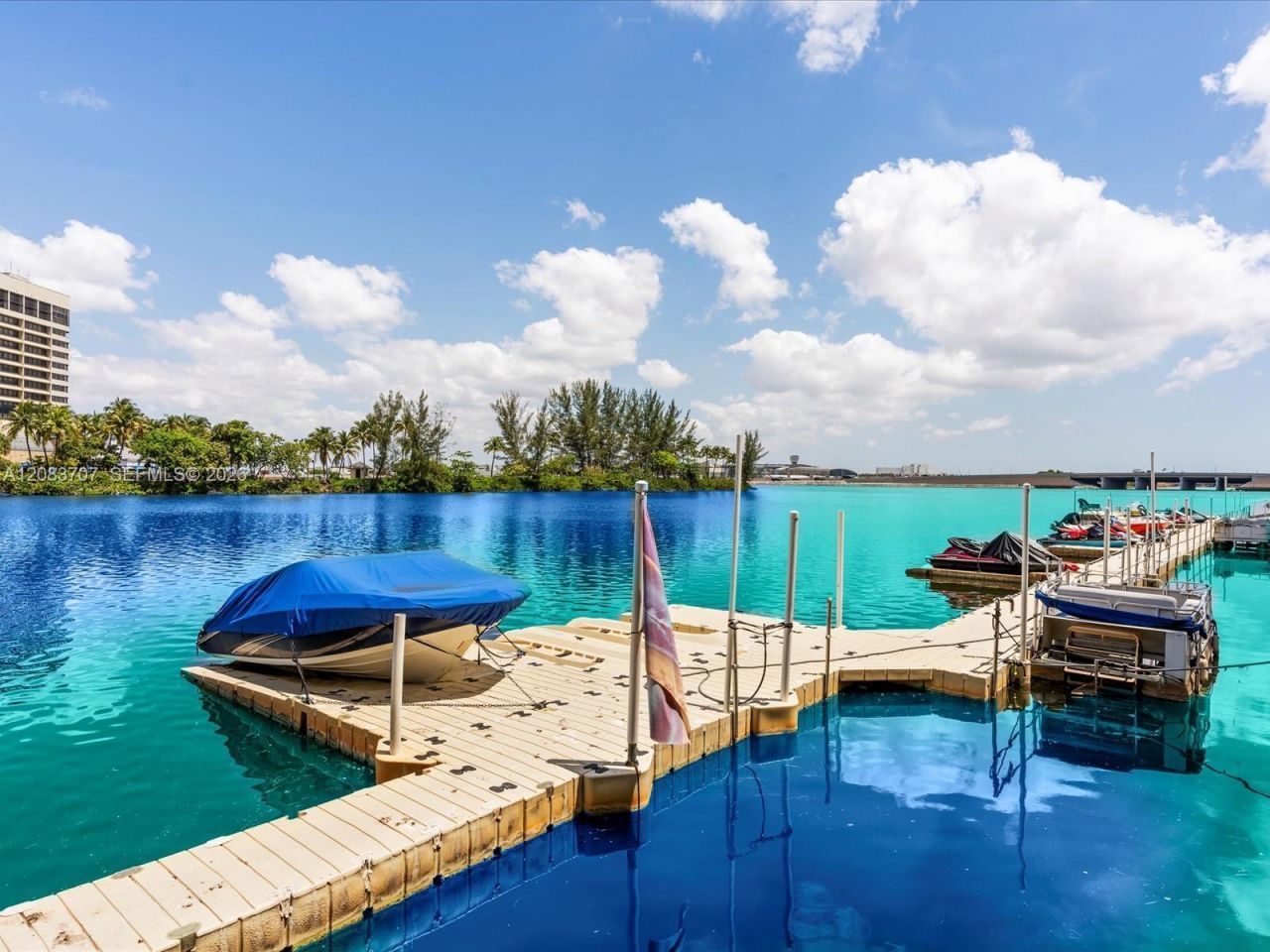 5077 NW 7th St, Unit 1117, Miami, FL 33126 Photo