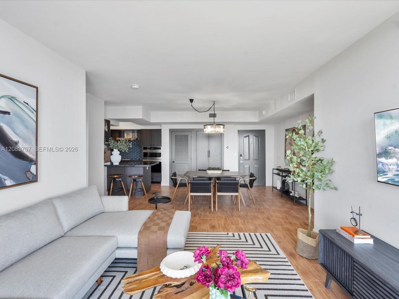5077 NW 7th St, Unit 1117, Miami, FL 33126 Photo