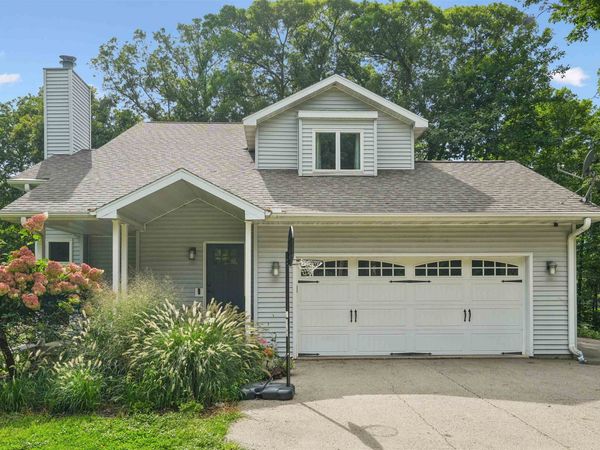 20772 253rd Street, Delhi, IA 52223