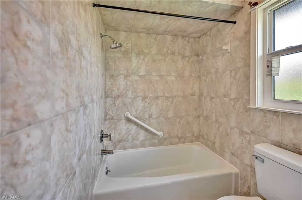 1482 N Larkwood Sq, Fort Myers, FL 33919 Photo