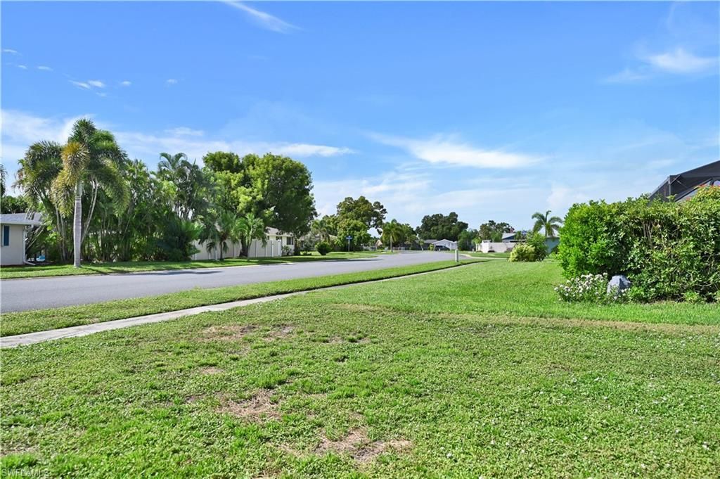 1482 N Larkwood Sq, Fort Myers, FL 33919 Photo