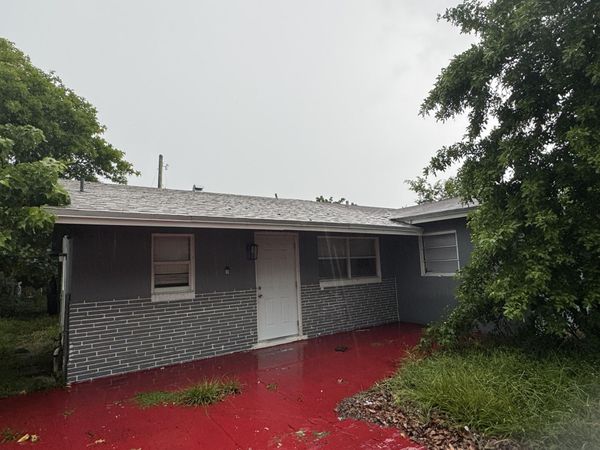 2121 NW 26TH Avenue, Fort Lauderdale, FL 33311