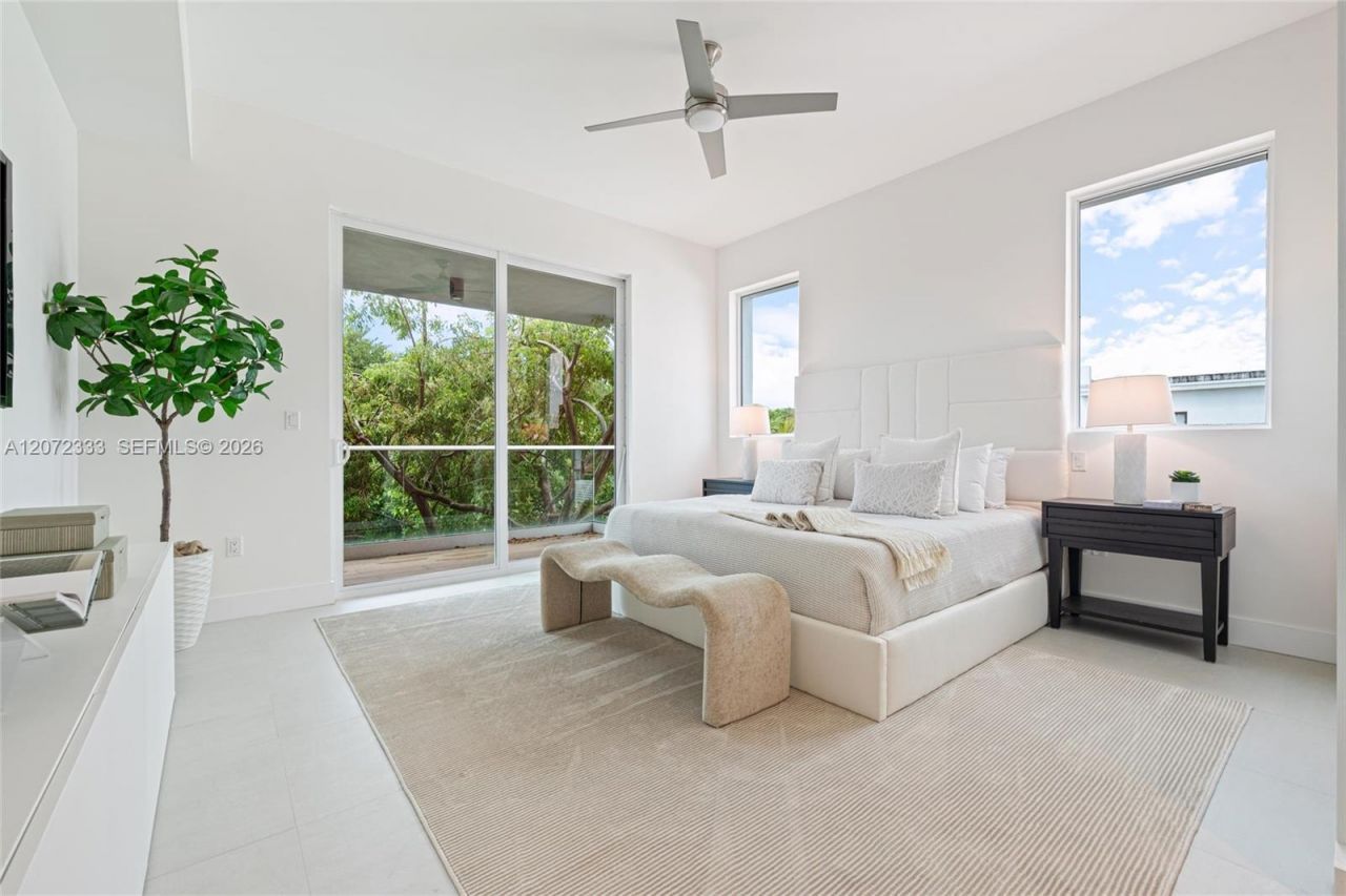 1620 And 1622 SW 30th Ave , Miami, FL 33145 Photo