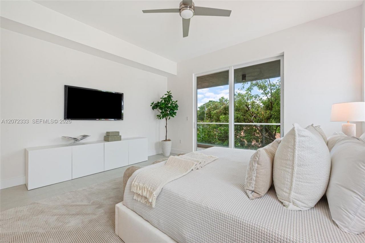 1620 And 1622 SW 30th Ave , Miami, FL 33145 Photo