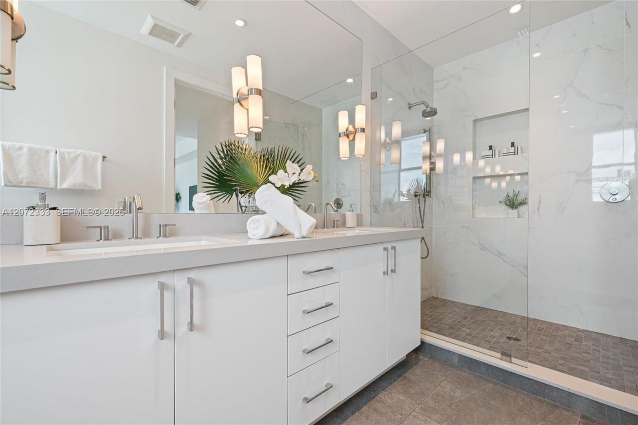1620 And 1622 SW 30th Ave , Miami, FL 33145 Photo