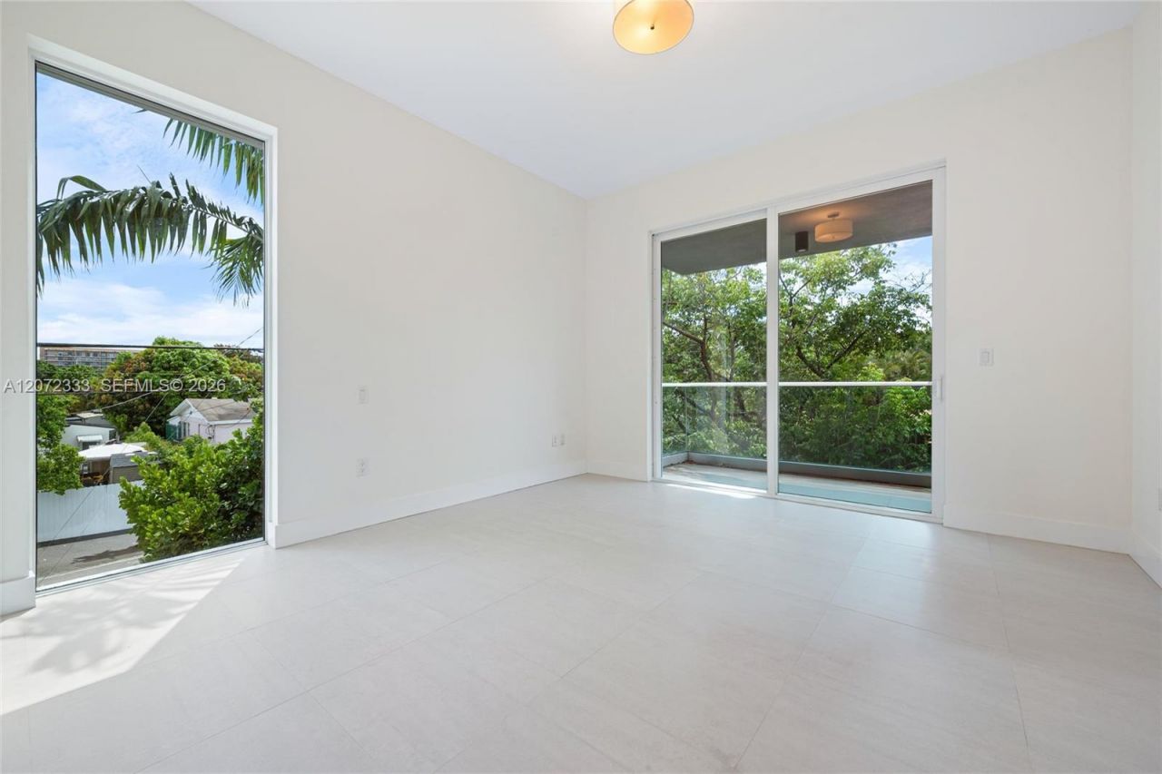 1620 And 1622 SW 30th Ave , Miami, FL 33145 Photo