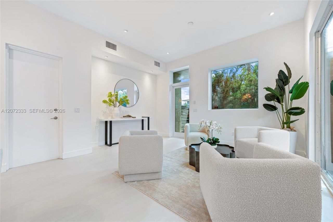 1620 And 1622 SW 30th Ave , Miami, FL 33145 Photo