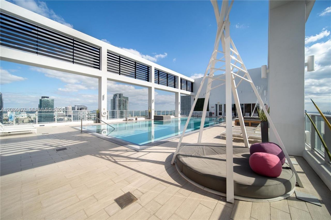 151 SE 1st St , Unit PH08, Miami, FL 33131 Photo