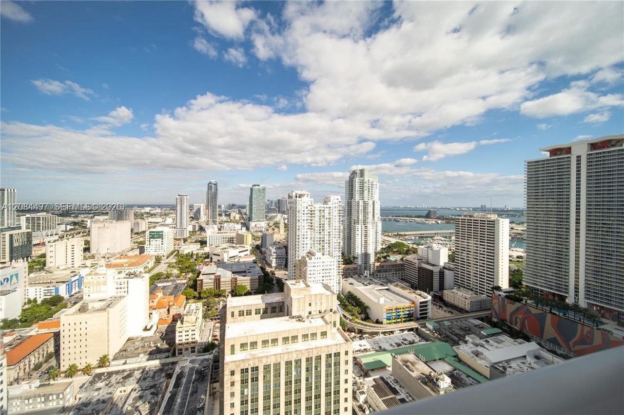 151 SE 1st St , Unit PH08, Miami, FL 33131 Photo