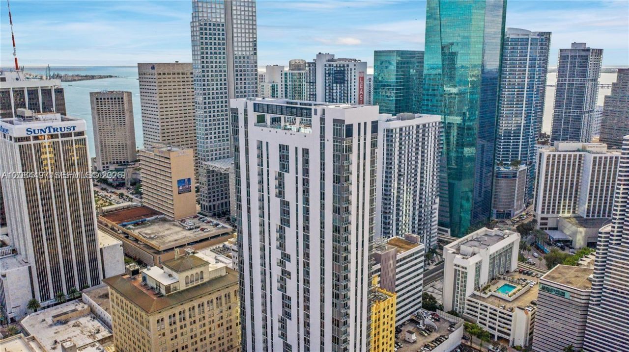 151 SE 1st St , Unit PH08, Miami, FL 33131 Photo