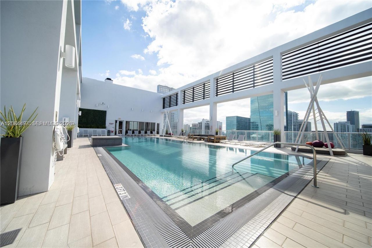 151 SE 1st St , Unit PH08, Miami, FL 33131 Photo