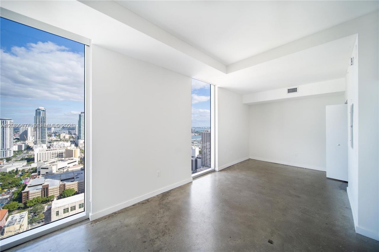 151 SE 1st St , Unit PH08, Miami, FL 33131 Photo