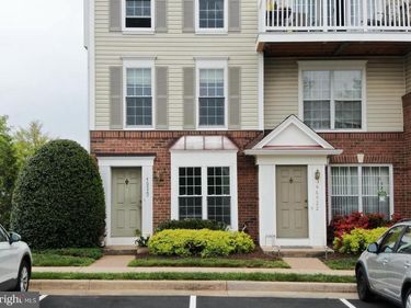 46920 COURTYARD SQUARE, STERLING, VA 20164